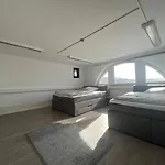 Simplex Am Ettlinger Tor Spacious Apartment